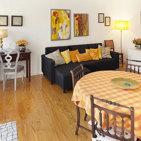 Feeling Discoveries Apartment